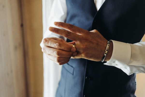 Le guide simple pour adopter les bijoux masculins